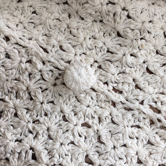 Colleen’s Collectables Hand Knit Short Sleeve Cardigan Sweater - Picture 7 of 8